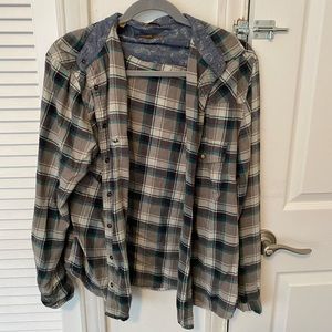 Jach’s girlfriend flannel